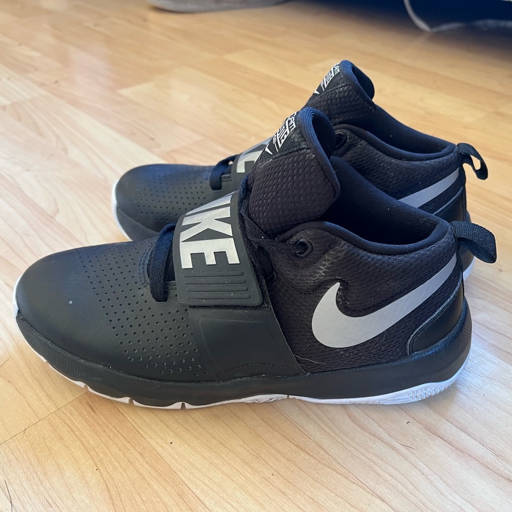 Nike Y6 W7.5